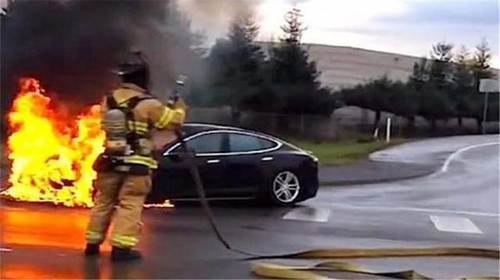 How to avoid a fire in the battery system? Here the cause of fire in the battery system is analyzed.